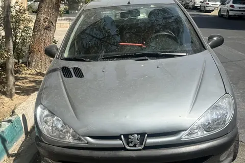 پژو، 206