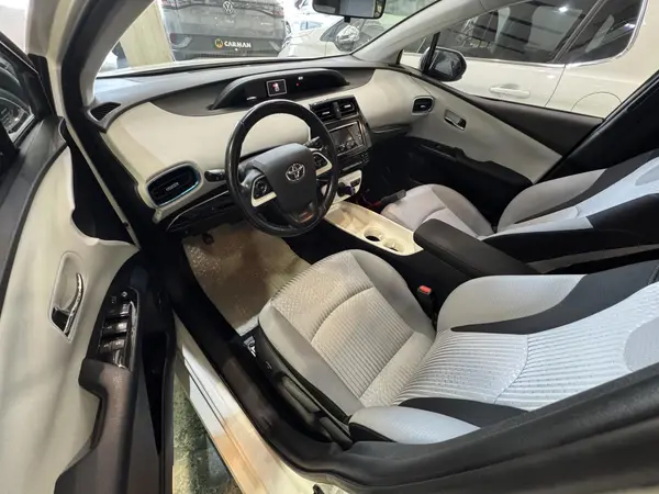 تویوتا، پریوس