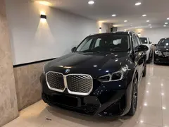 ب ام و، iX1