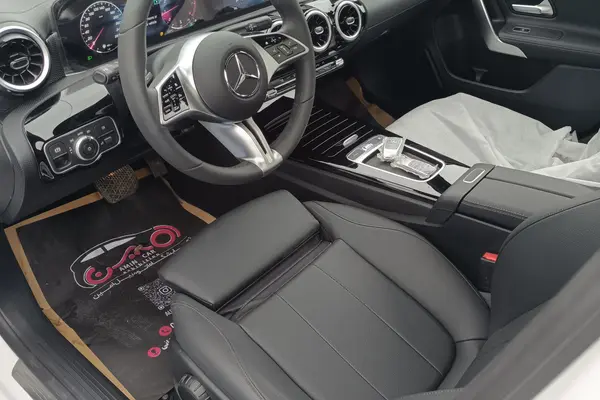 بنز، کلاس A سدان