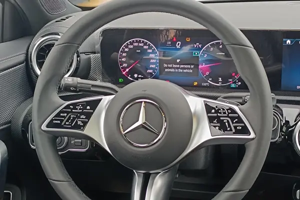 بنز، کلاس A سدان