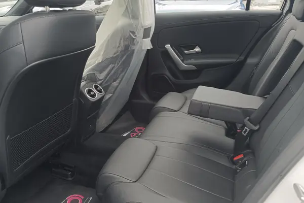 بنز، کلاس A سدان