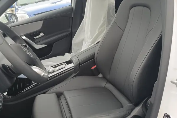 بنز، کلاس A سدان