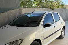 پژو، 206