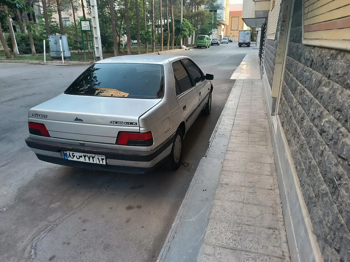 پژو،  405