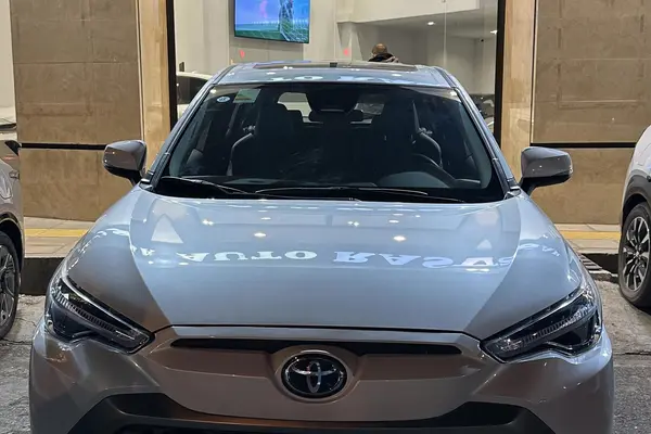 تویوتا، فرانت لندر هیبرید