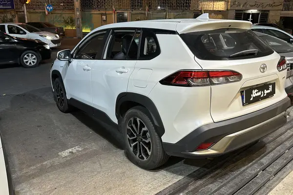 تویوتا، فرانت لندر هیبرید