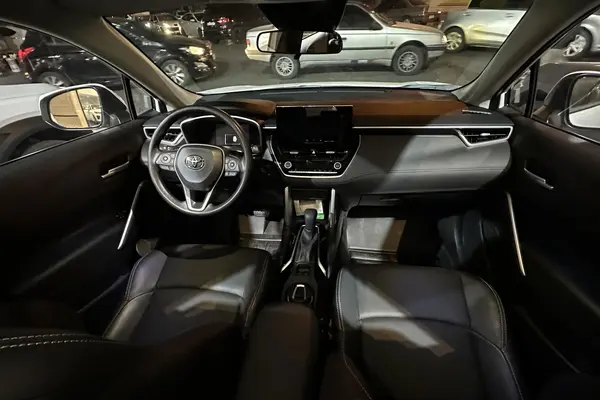 تویوتا، فرانت لندر هیبرید