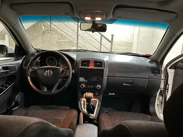 برلیانس، H330