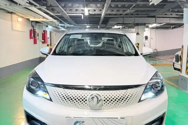 دانگ فنگ، E70