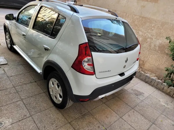 رنو، ساندرو استپ وی