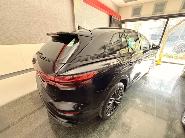 آئودی، Q5 e-tron