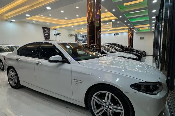 ب ام و، سری 5 سدان