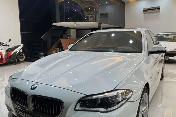 ب ام و، سری 5 سدان