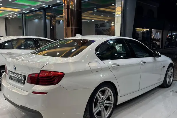 ب ام و، سری 5 سدان