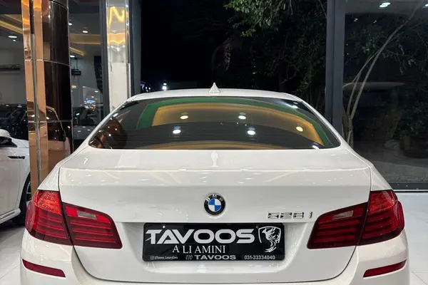 ب ام و، سری 5 سدان