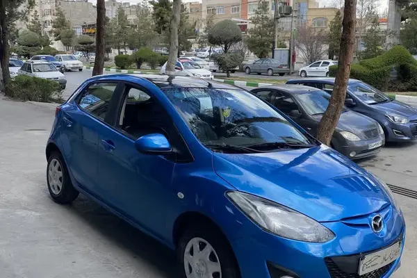 مزدا، 2 هاچ بک