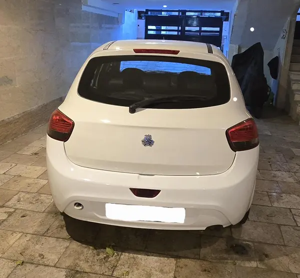 تیبا، هاچ بک