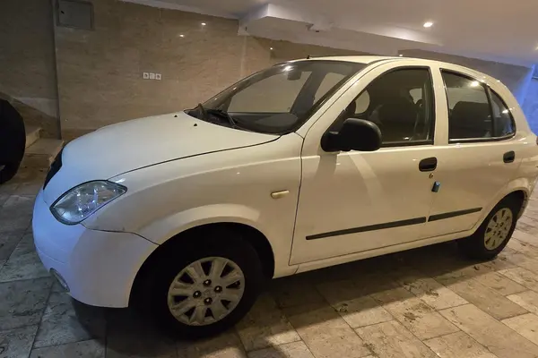 تیبا، هاچ بک