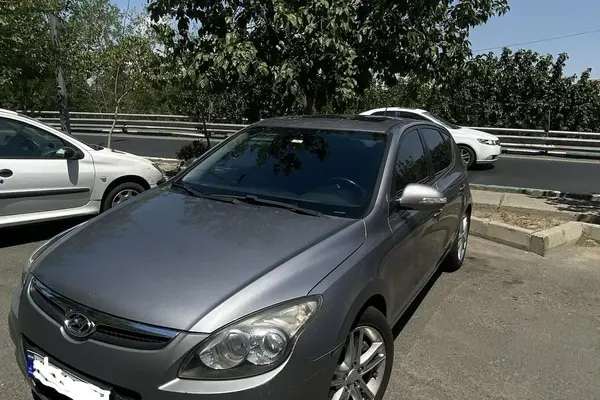 هیوندای  i30