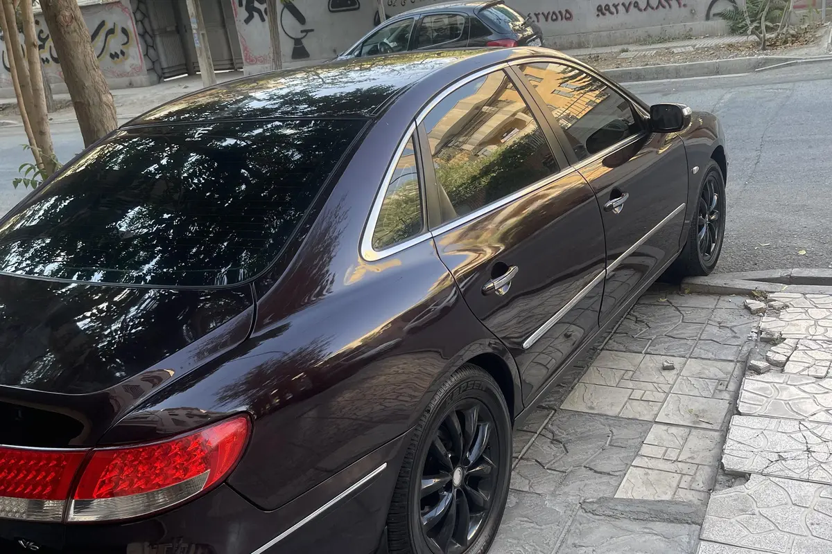 هیوندای،  آزرا (گرنجور)