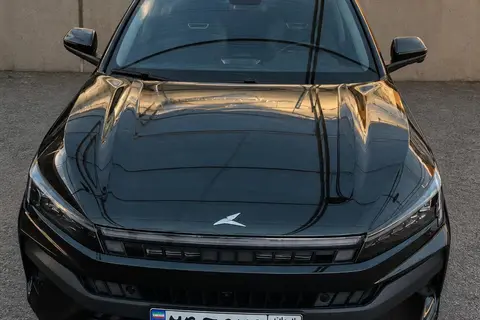 کی ام سی، J7