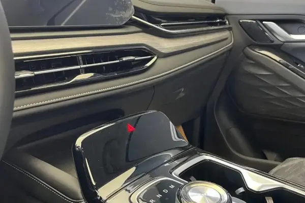 کی ام سی، SR6