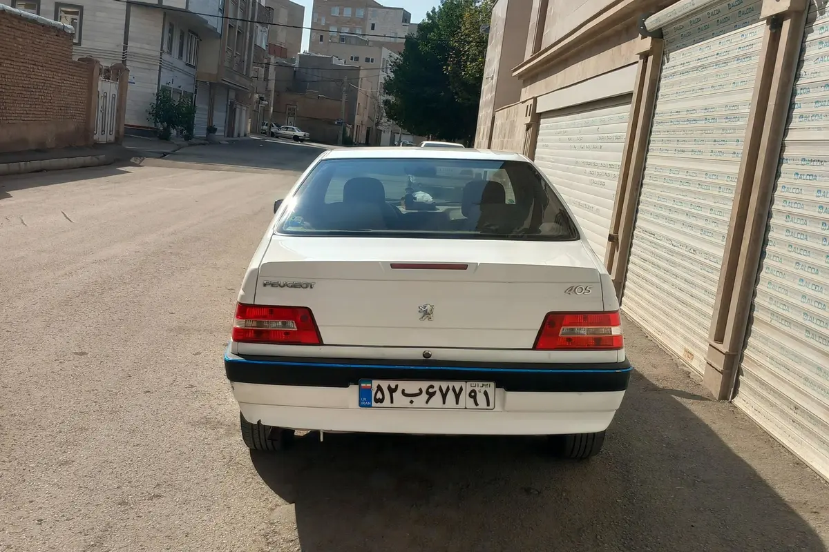 پژو،  405
