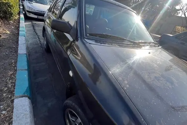 پراید، صندوق دار