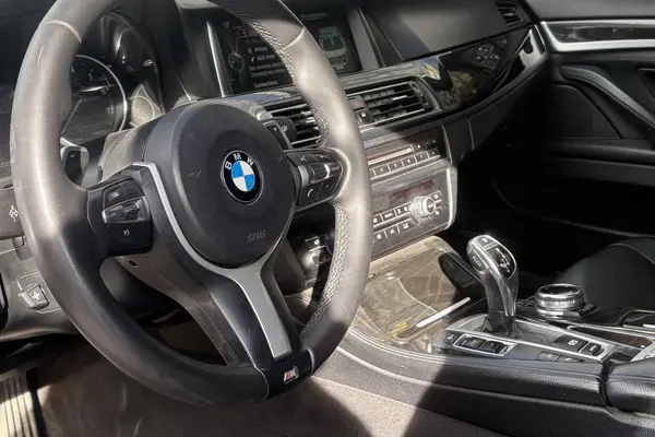 ب ام و، سری 5 سدان