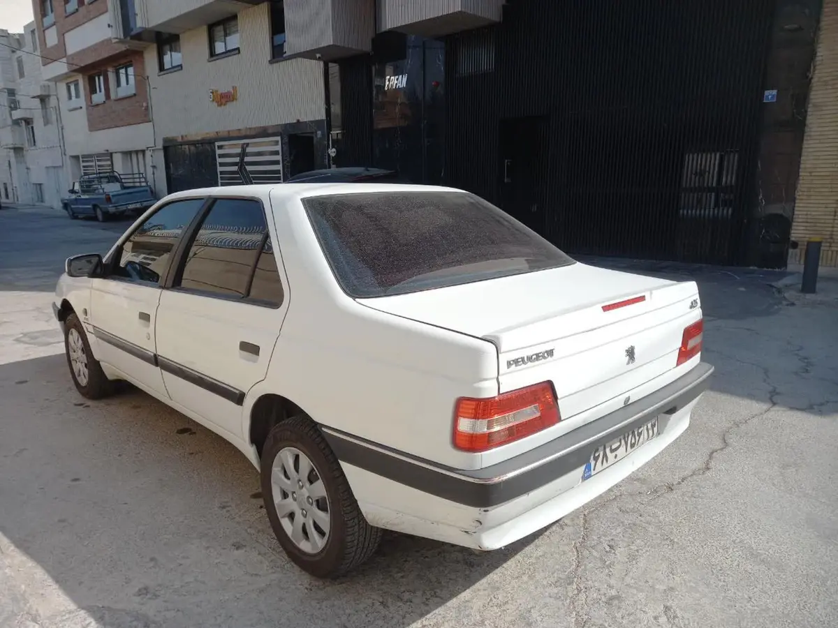 پژو،  405