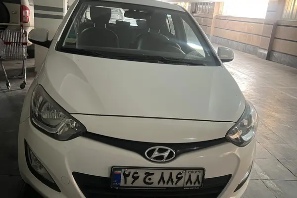 هیوندای  i20