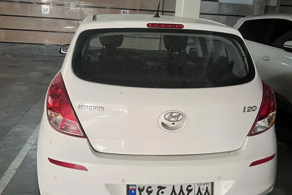 هیوندای  i20