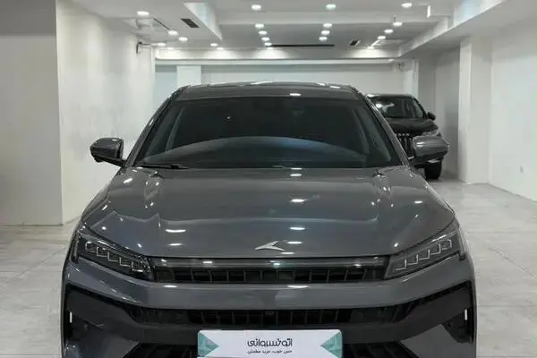 کی ام سی،  J7
