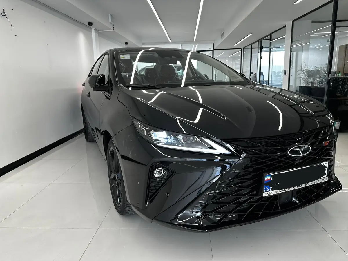 فونیکس،  آریزو 6 جی تی (Z6 GT)