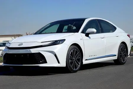 تویوتا کمری هیبرید