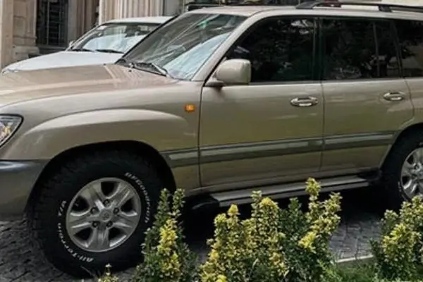 تویوتا، لندکروز چهار در