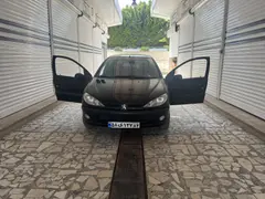 پژو، 206