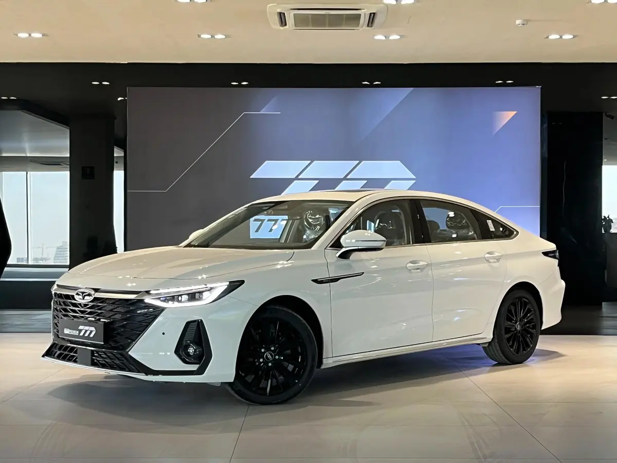 فونیکس،  آریزو 8 (Z8)
