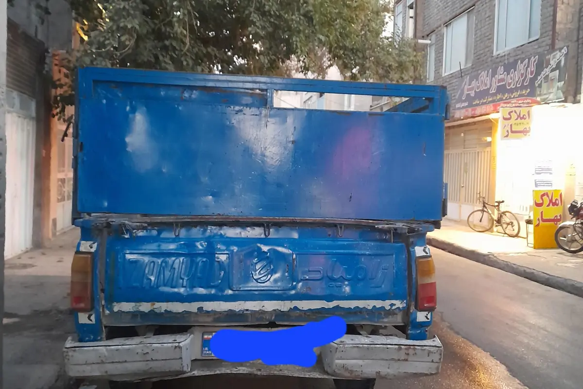 زامیاد،  وانت نیسان