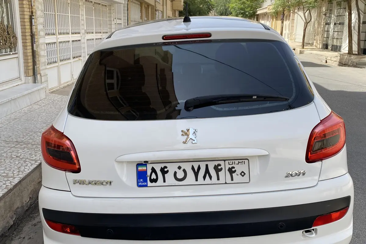 پژو،  207