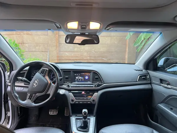 هیوندای، النترا