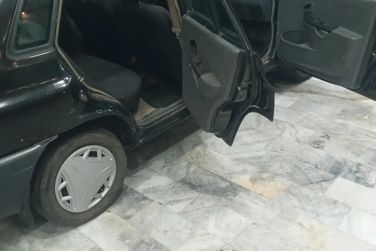 پراید،  صندوق دار