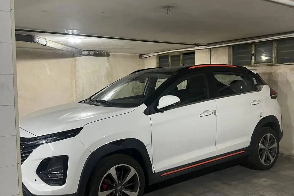 ام وی ام،  X33 کراس