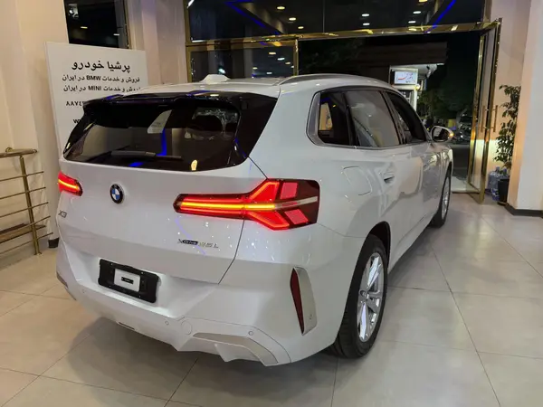 ب ام و  X3