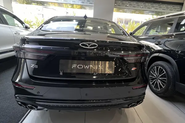 فونیکس، آریزو 6 جی تی (Z6 GT)