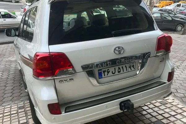 تویوتا، لندکروز چهار در