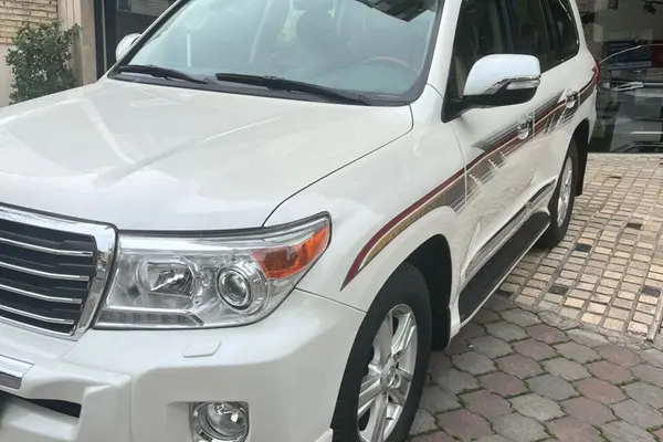 تویوتا، لندکروز چهار در