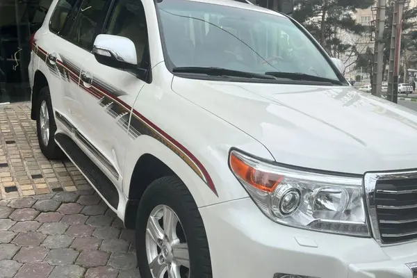 تویوتا، لندکروز چهار در