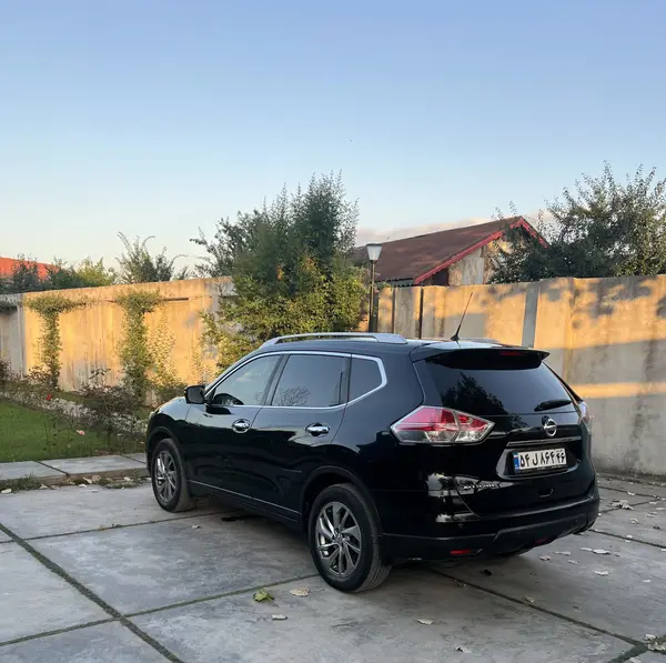 نیسان  ایکس تریل